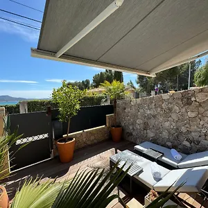 https://t2-vue-mer-avec-jardinet-plage-et-port-pied.fr-provencehotel.com